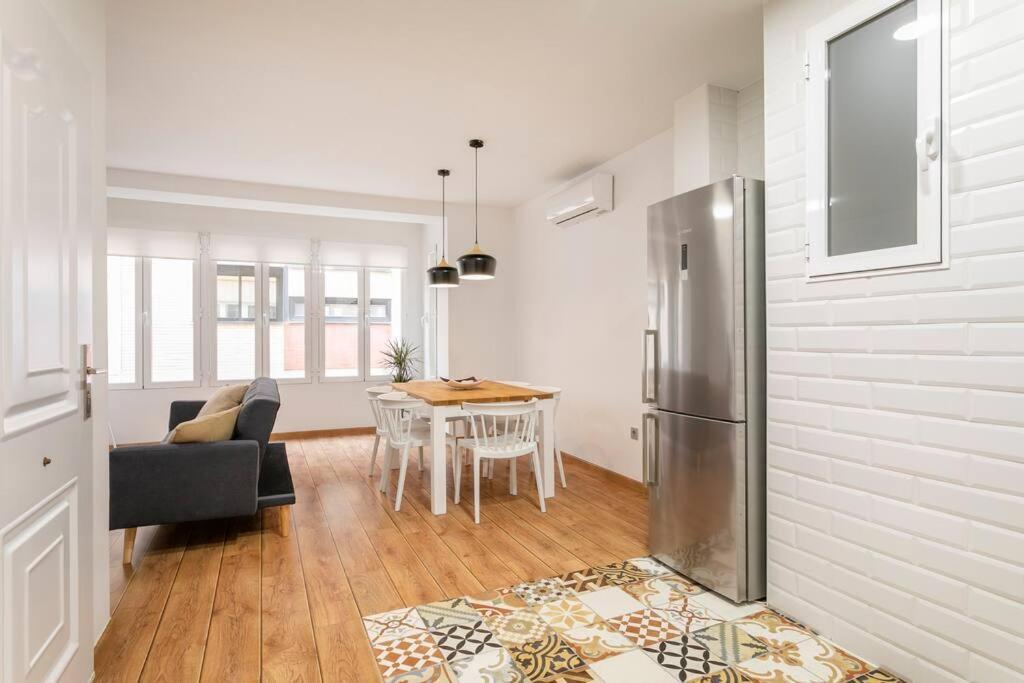 Cozy Apartment City Center Alicante Buitenkant foto